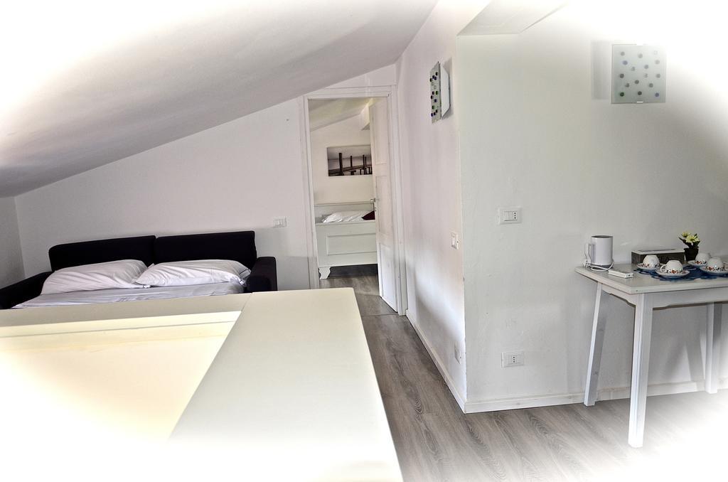 B&B Corte Del Garda Castelnuovo del Garda Rom bilde