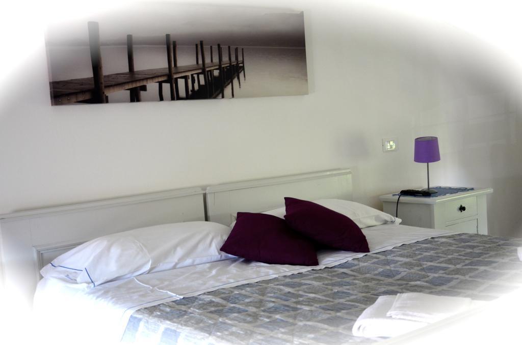 B&B Corte Del Garda Castelnuovo del Garda Rom bilde